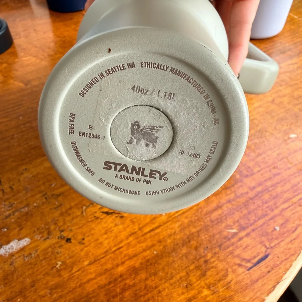 Stanley Tumbler 40oz grey green - Picture 3 of 7